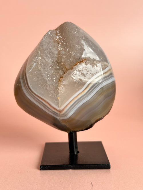 Agaat geode op standaard