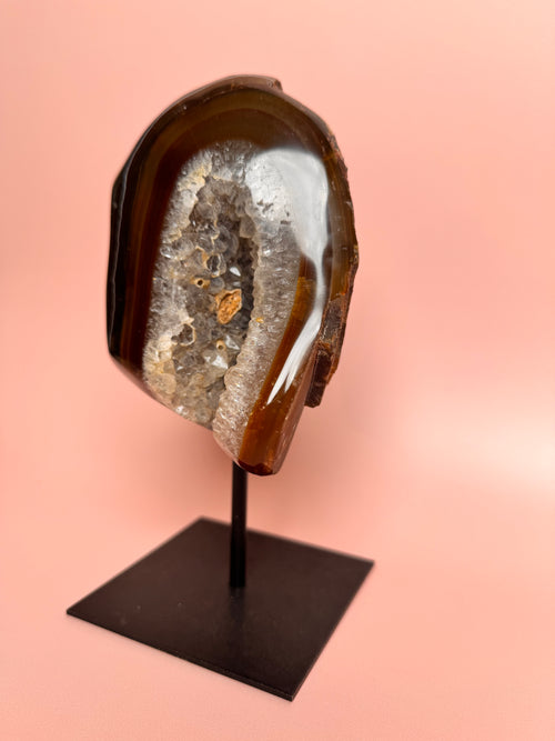 Agaatgeode op standaard