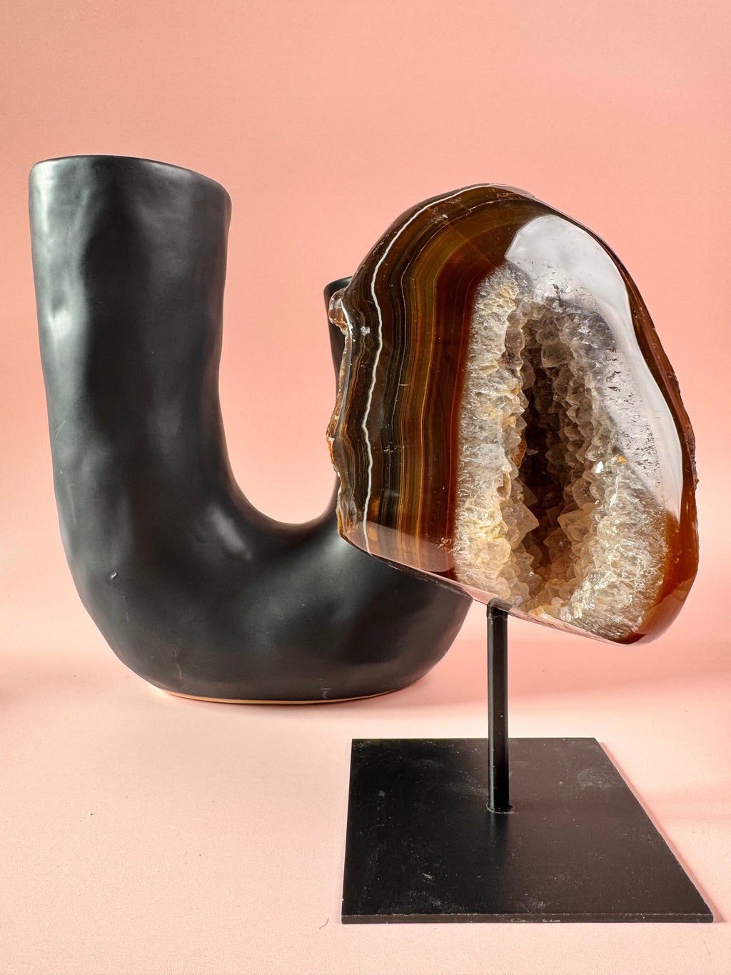 Agaatgeode op standaard