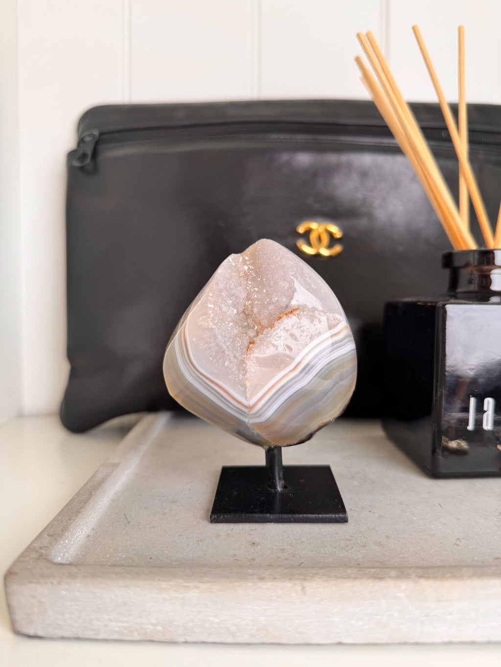 Agaat geode op standaard
