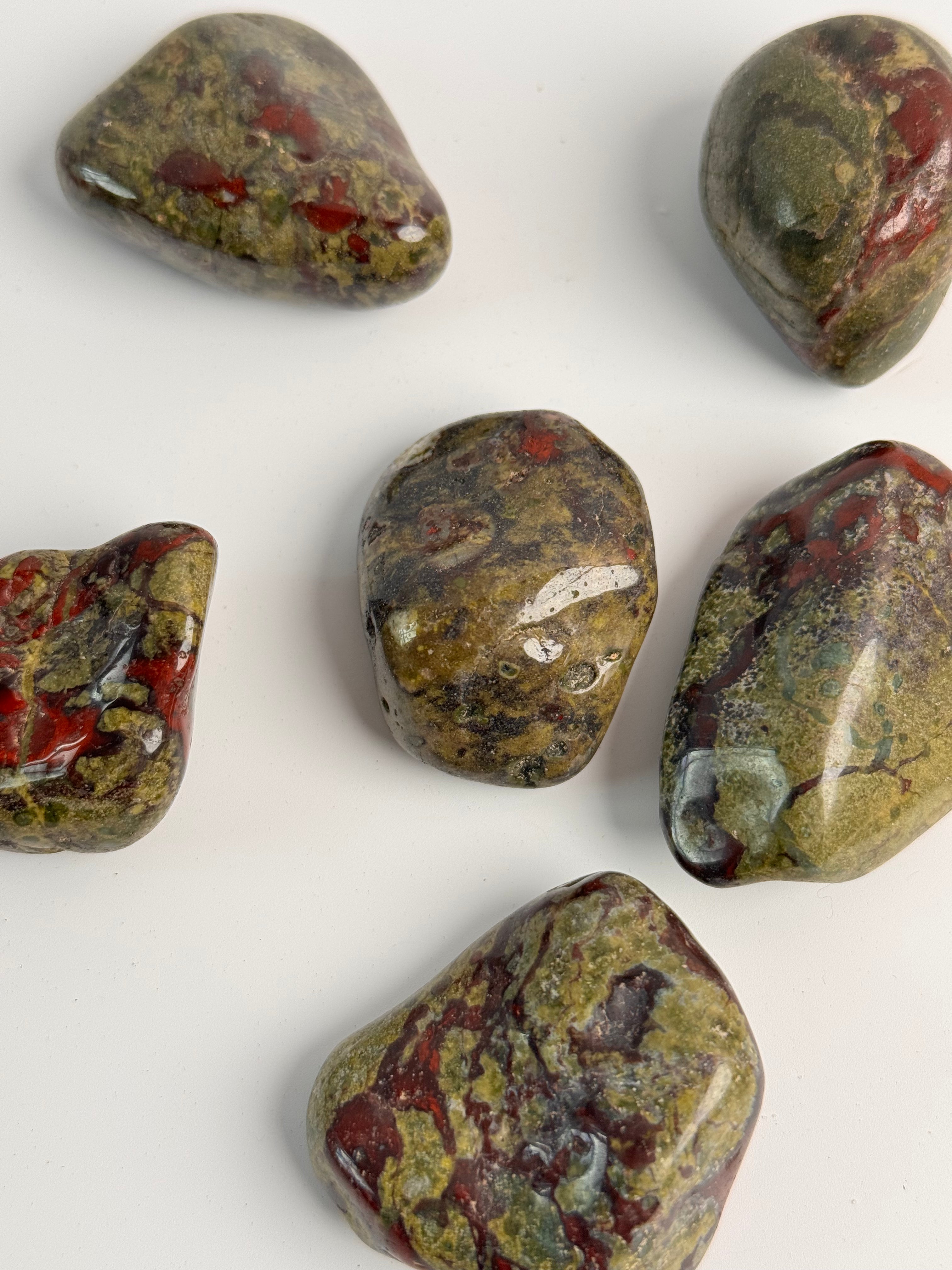 Dragon Stones getrommeld